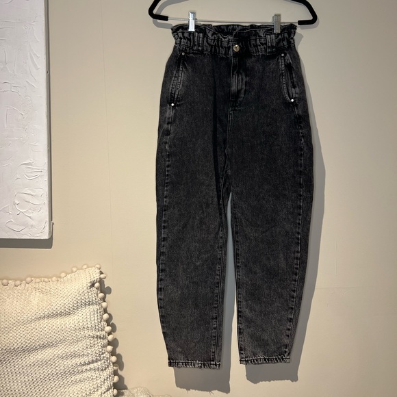 Zara Denim - Zara Paperbag Waistline Denim Jeans - Size 2 in Black Acid Wash